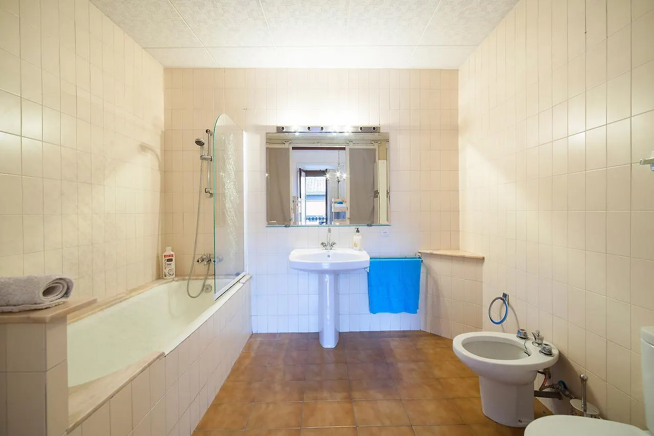 Bed & Breakfast Bed In Girona Bed and Breakfast