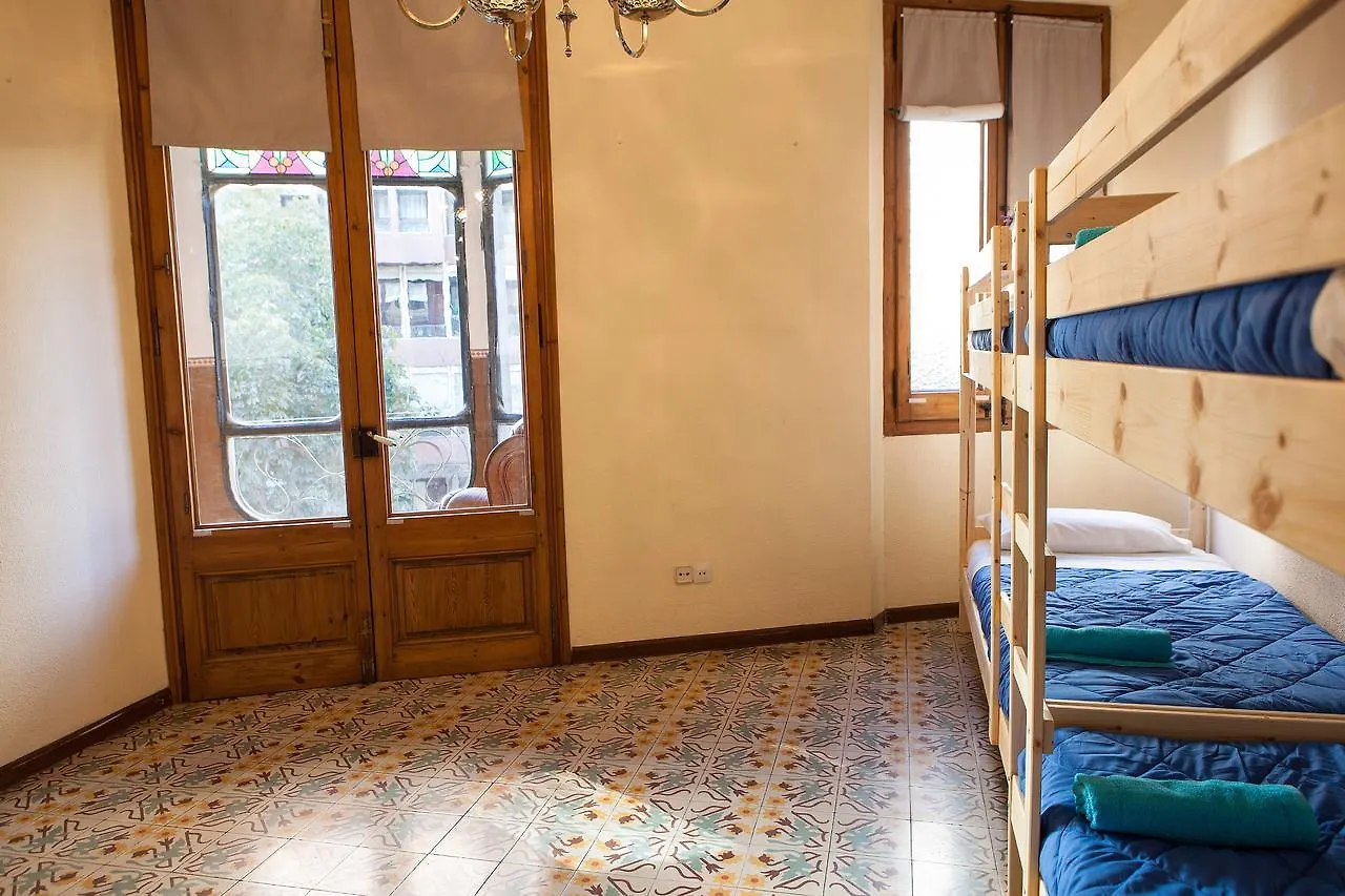 Bed In Girona Bed and Breakfast 2*,  Spanje